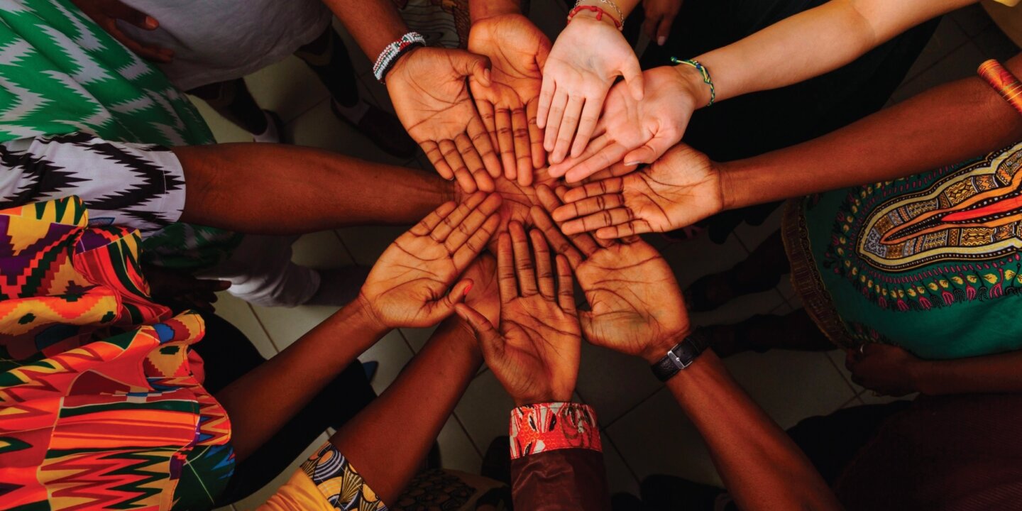 Af joining hands image