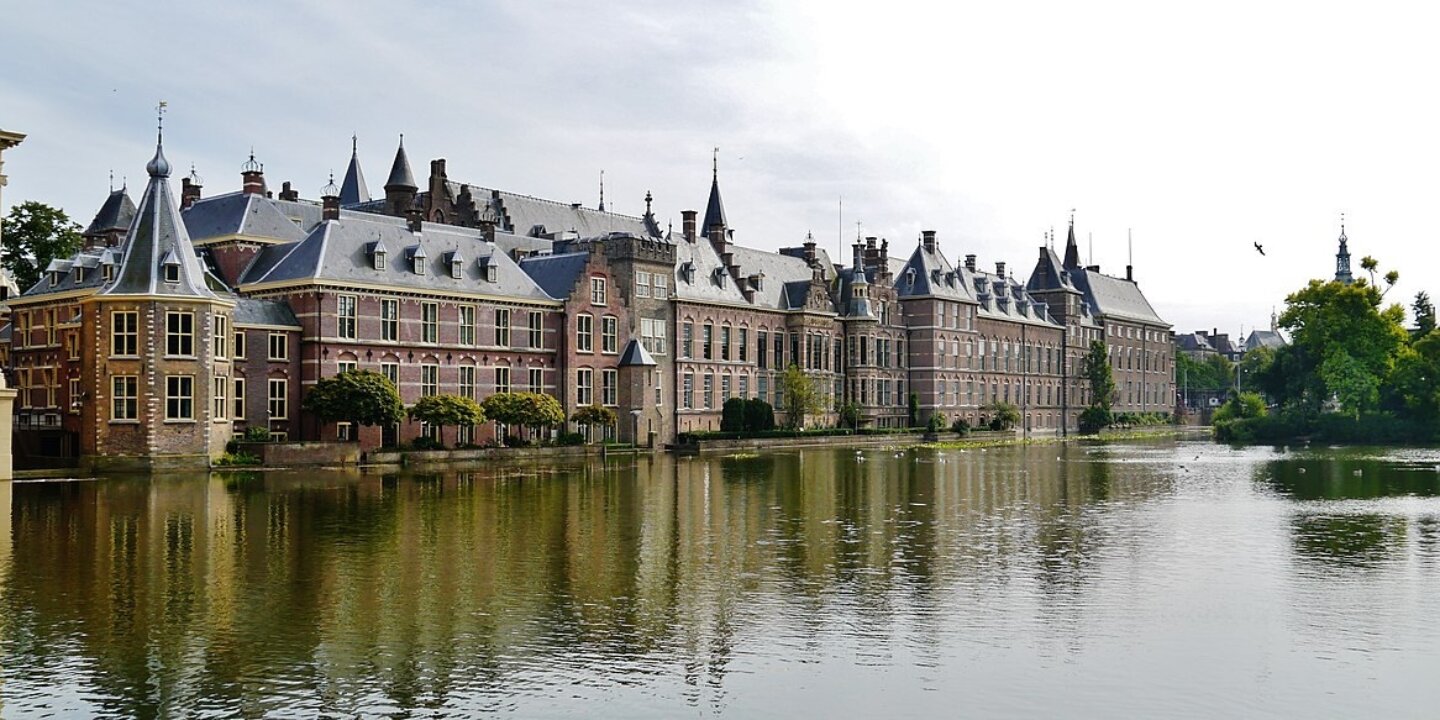 1200px Den Haag Binnenhof 02