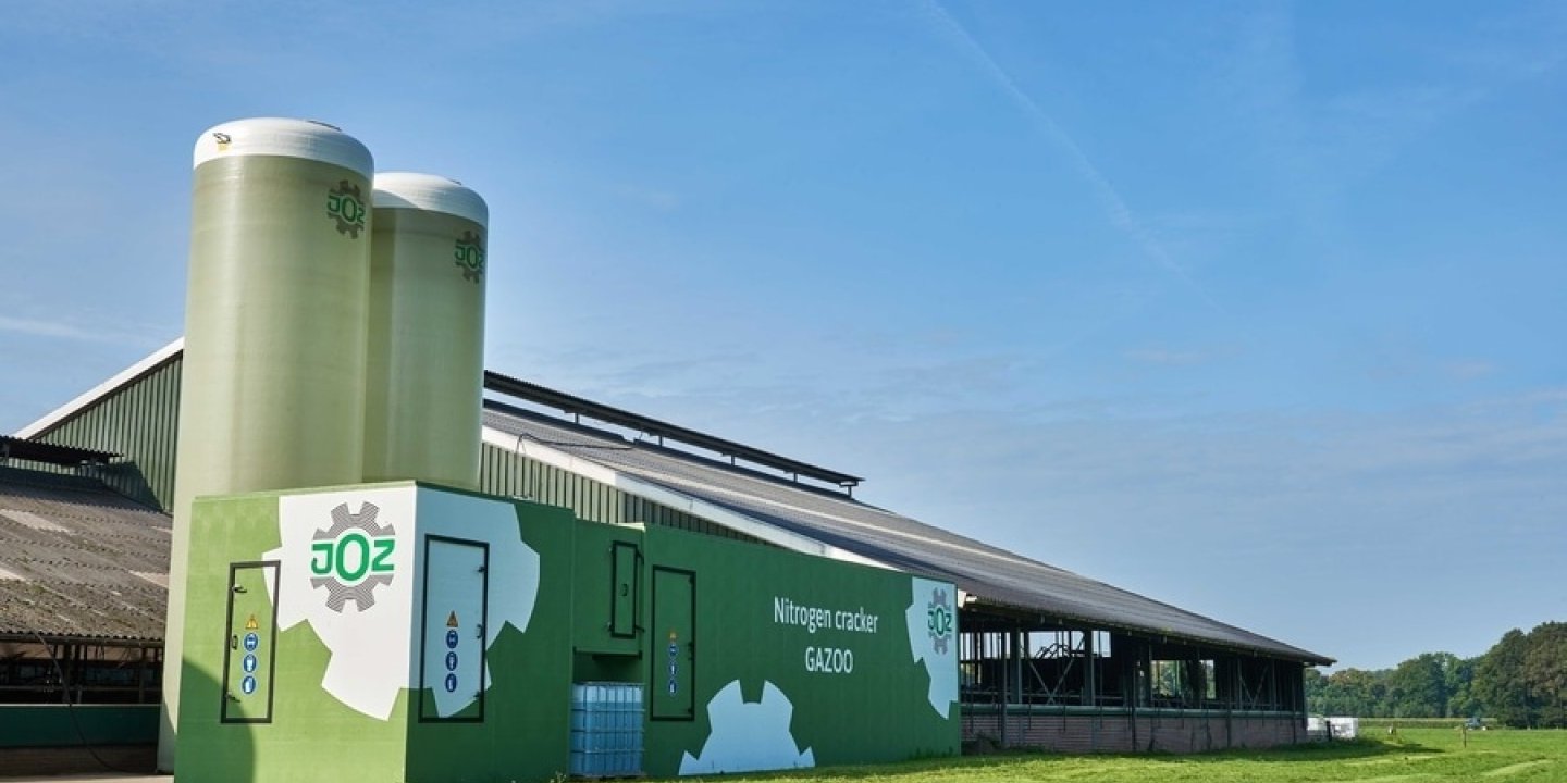 Nitrogen cracker gazoo